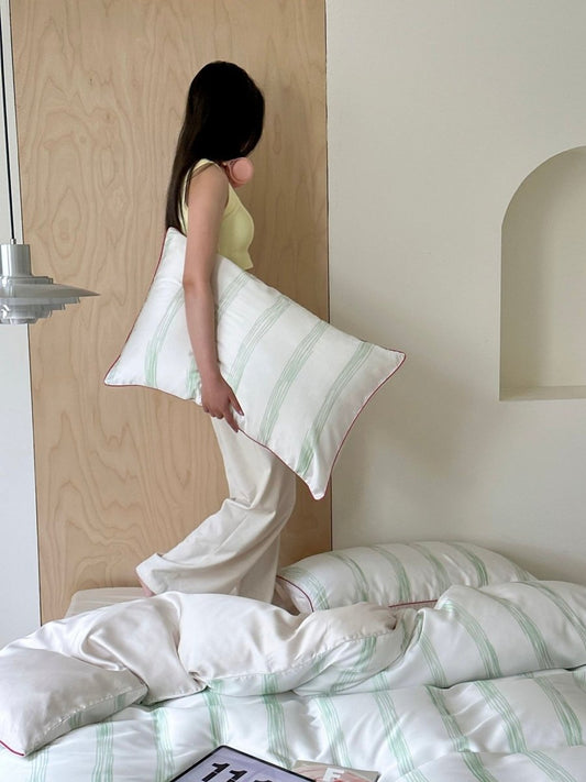 Elegantes Bettwäscheset aus Tencel Lyocell mit Seidenglatten Pastellstreifen – Queen-Size